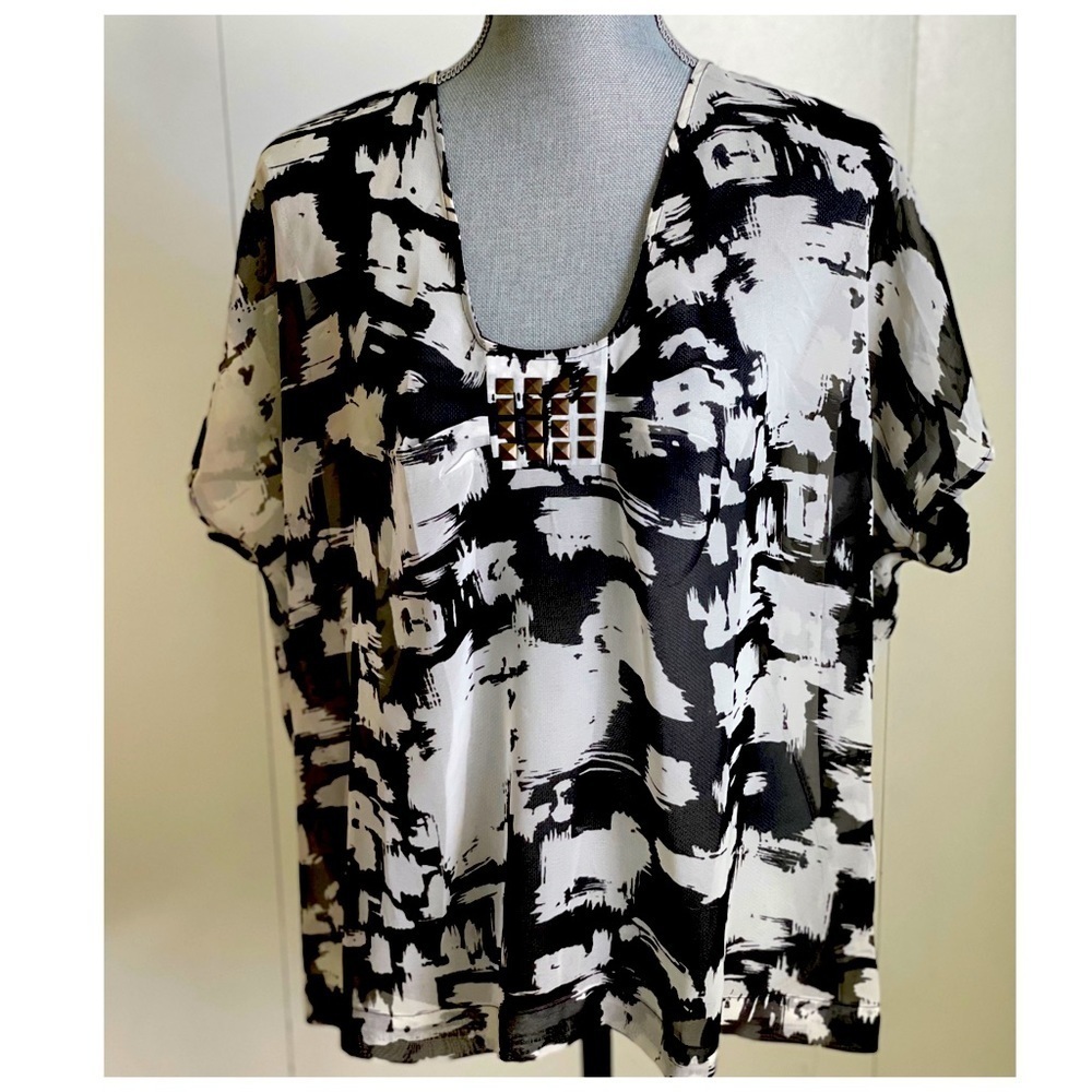 COLLECTIVE CONCEPTS SHEER TOP